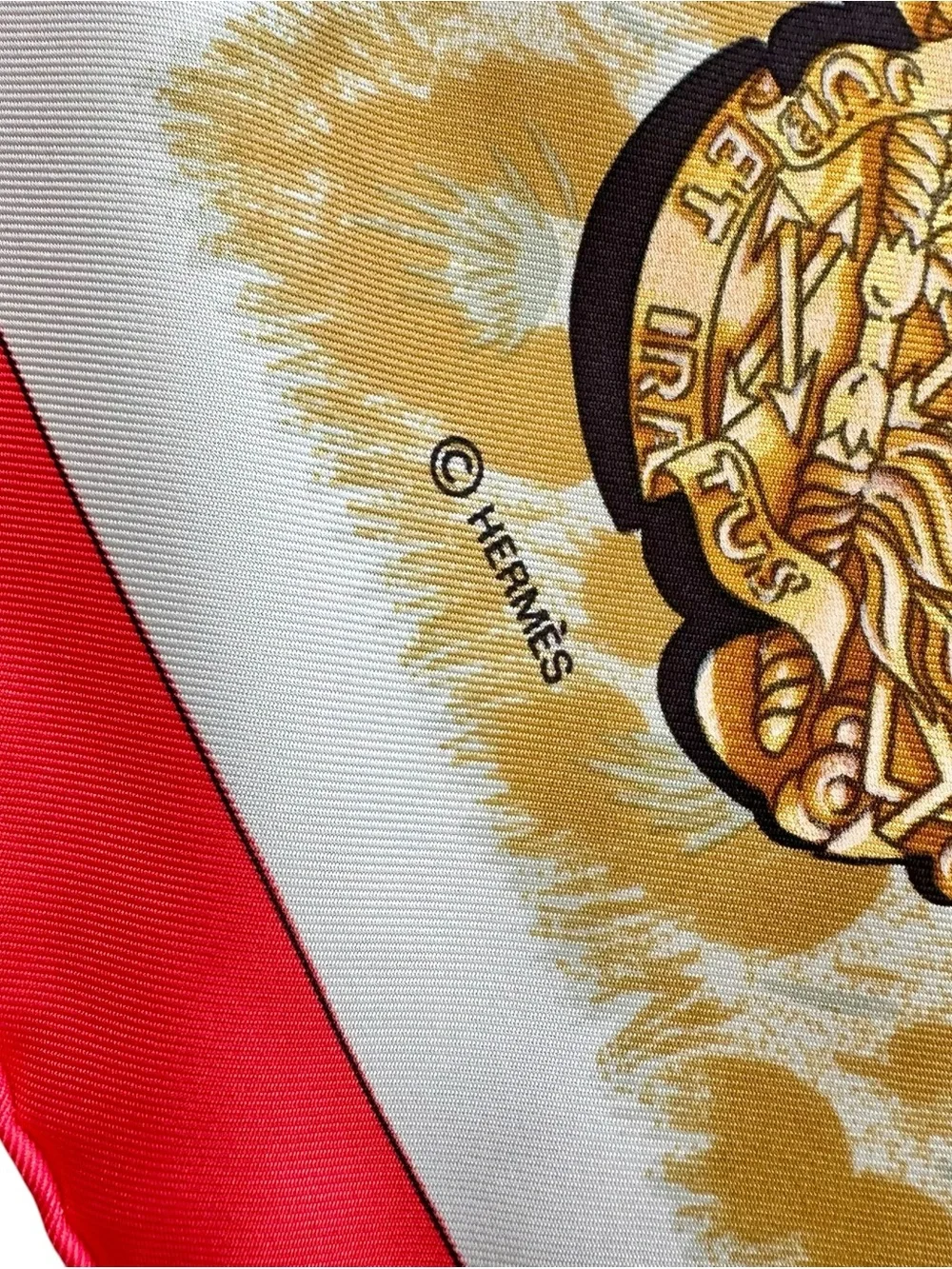 Hermes 100% Silk “Casques Plumets” Carre 90 Coral Pink & Gold Large Square Scarf - Picture 14 of 16